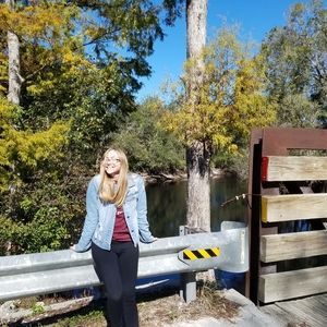 Meet your Posher, Abby